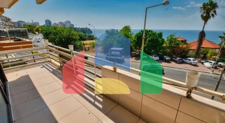 Квартира планировки 3+1 в центре города Анталия