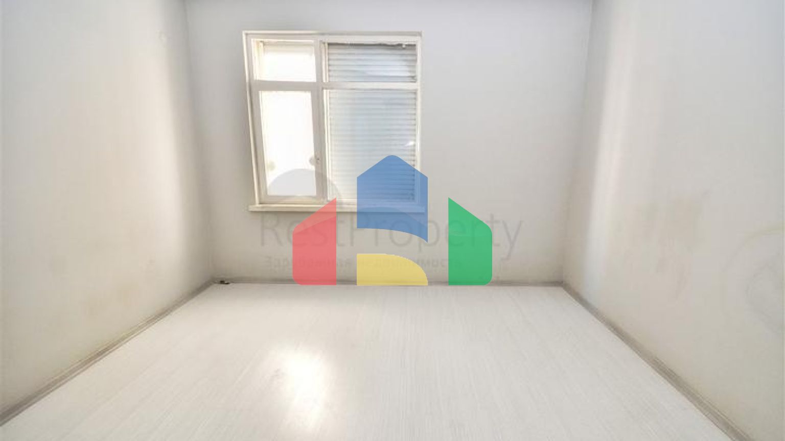 Квартира планировки 3+1 в центре города Анталия