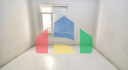 Квартира планировки 3+1 в центре города Анталия