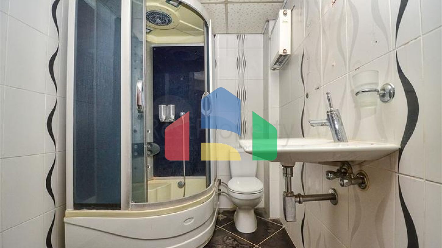 Квартира планировки 3+1 в центре города Анталия