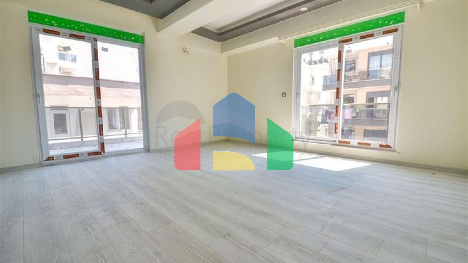 Квартиры планировки 2+1,3+1 в центре города Анталия