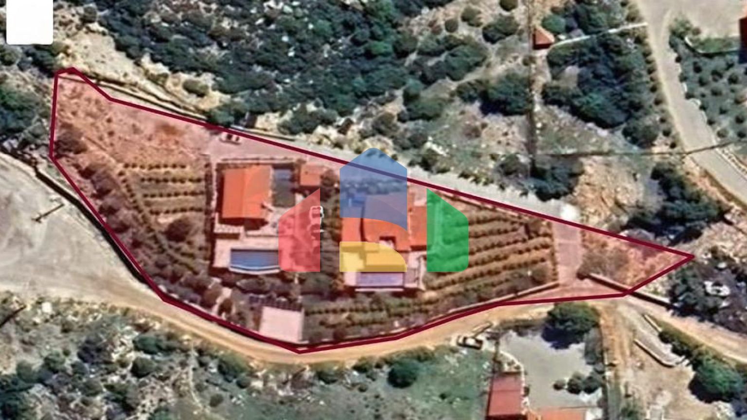 На продаж виставлені дві вілли в районі Каш-Анталія