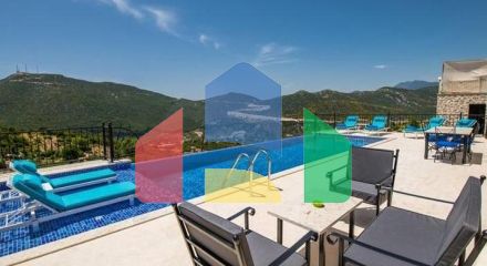 На продаж виставлені дві вілли в районі Каш-Анталія На продаж виставлені дві вілли в районі Каш-Анталія