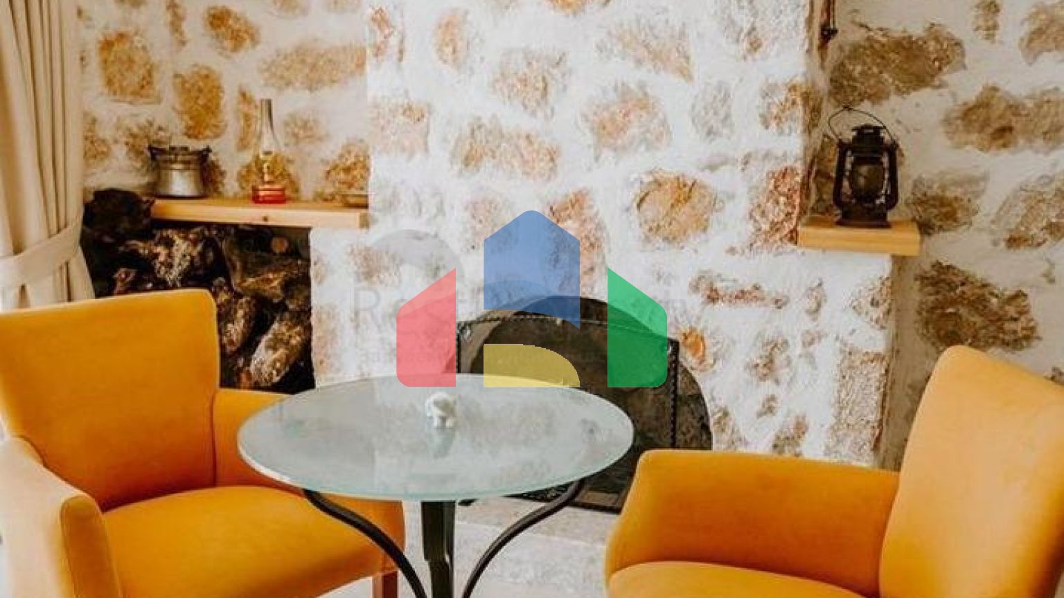 На продаж виставлені дві вілли в районі Каш-Анталія