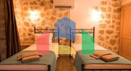 На продаж виставлені дві вілли в районі Каш-Анталія