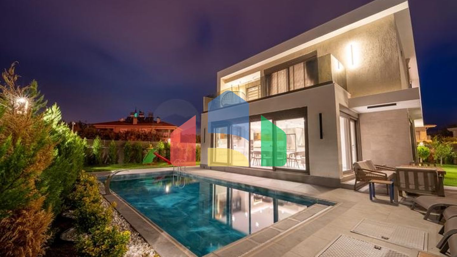 На продажу выставленны индевидуальные Виллы планировки 4+1 в районе Кемер - Анталия