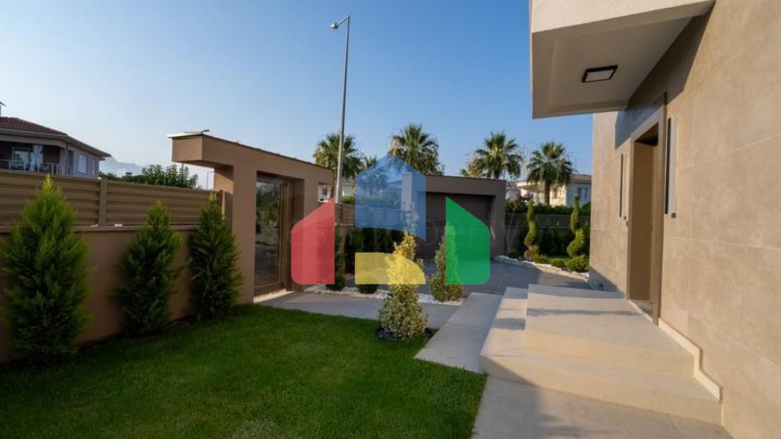 На продажу выставленны индевидуальные Виллы планировки 4+1 в районе Кемер - Анталия