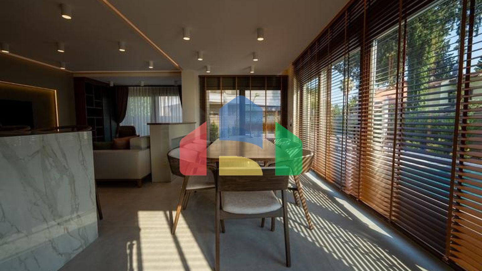 На продажу выставленны индевидуальные Виллы планировки 4+1 в районе Кемер - Анталия