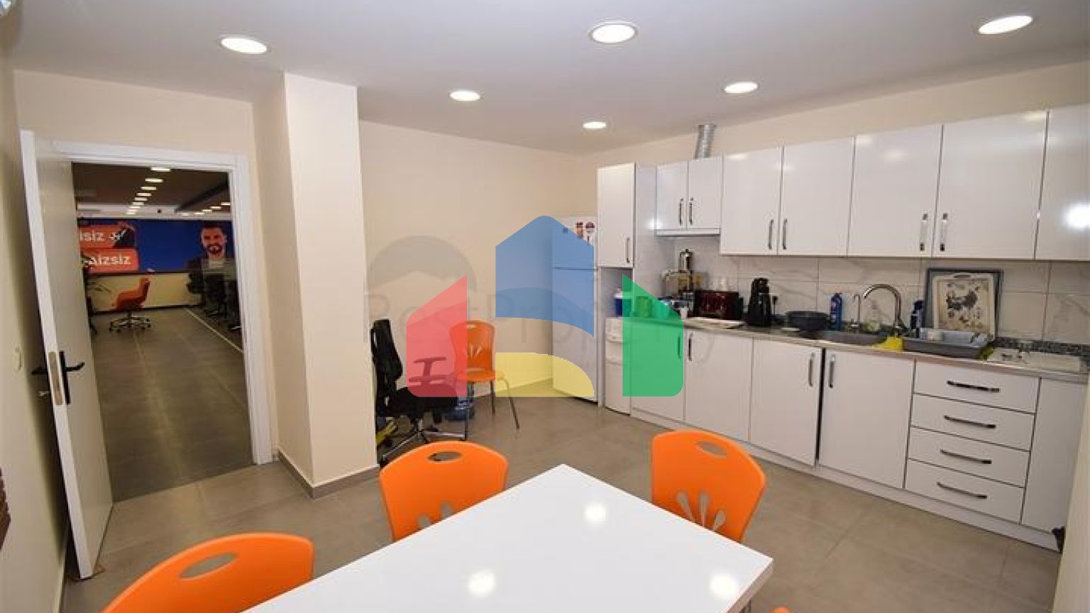 На продаж виставлений Комерційний об'єкт в районі Кепез-Анталія