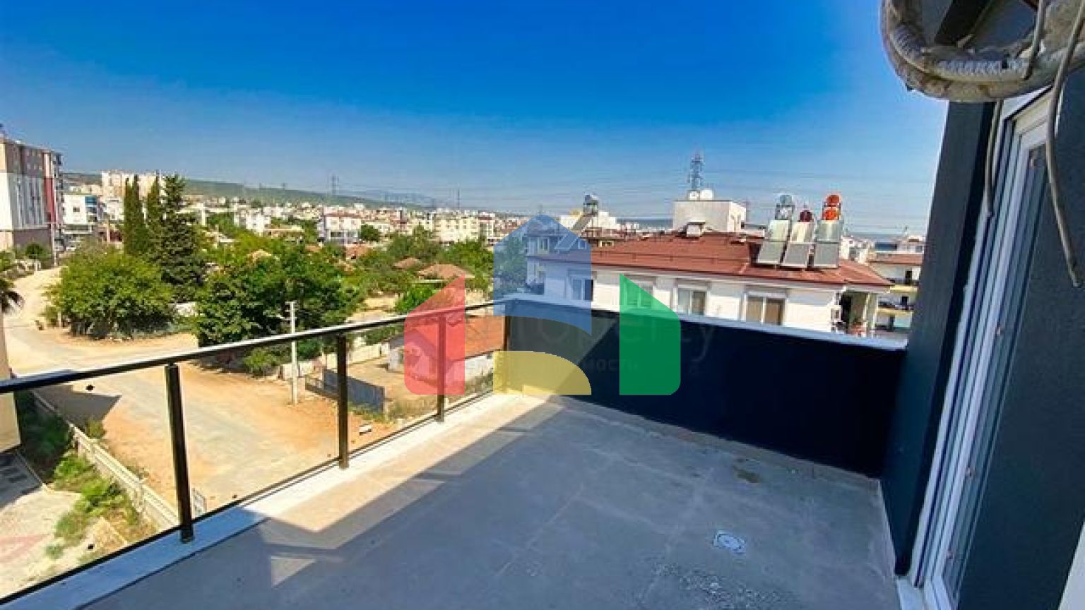 Квартиры планировки 2+1 и 4+1 дуплекс в районе Кепез - Анталия