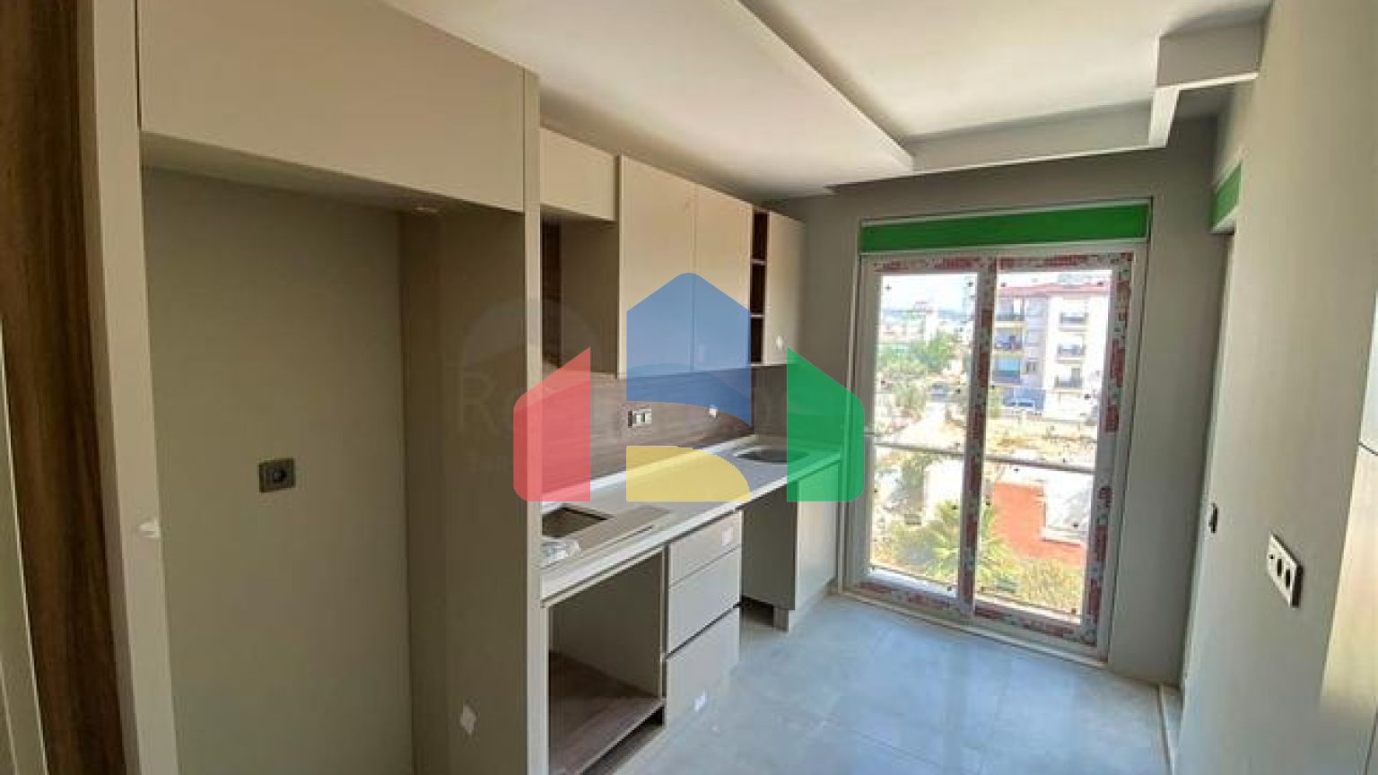 Квартиры планировки 2+1 и 4+1 дуплекс в районе Кепез - Анталия