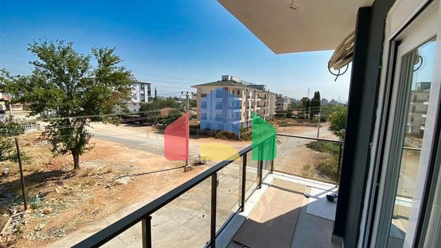 Квартиры планировки 2+1 и 4+1 дуплекс в районе Кепез - Анталия