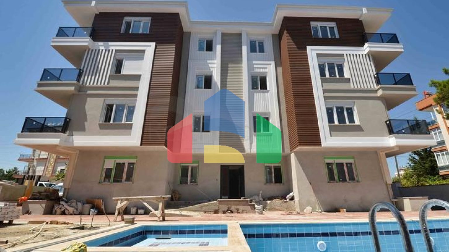 Квартира з басейном планування 2 + 1 в районі Кепез - Анталія