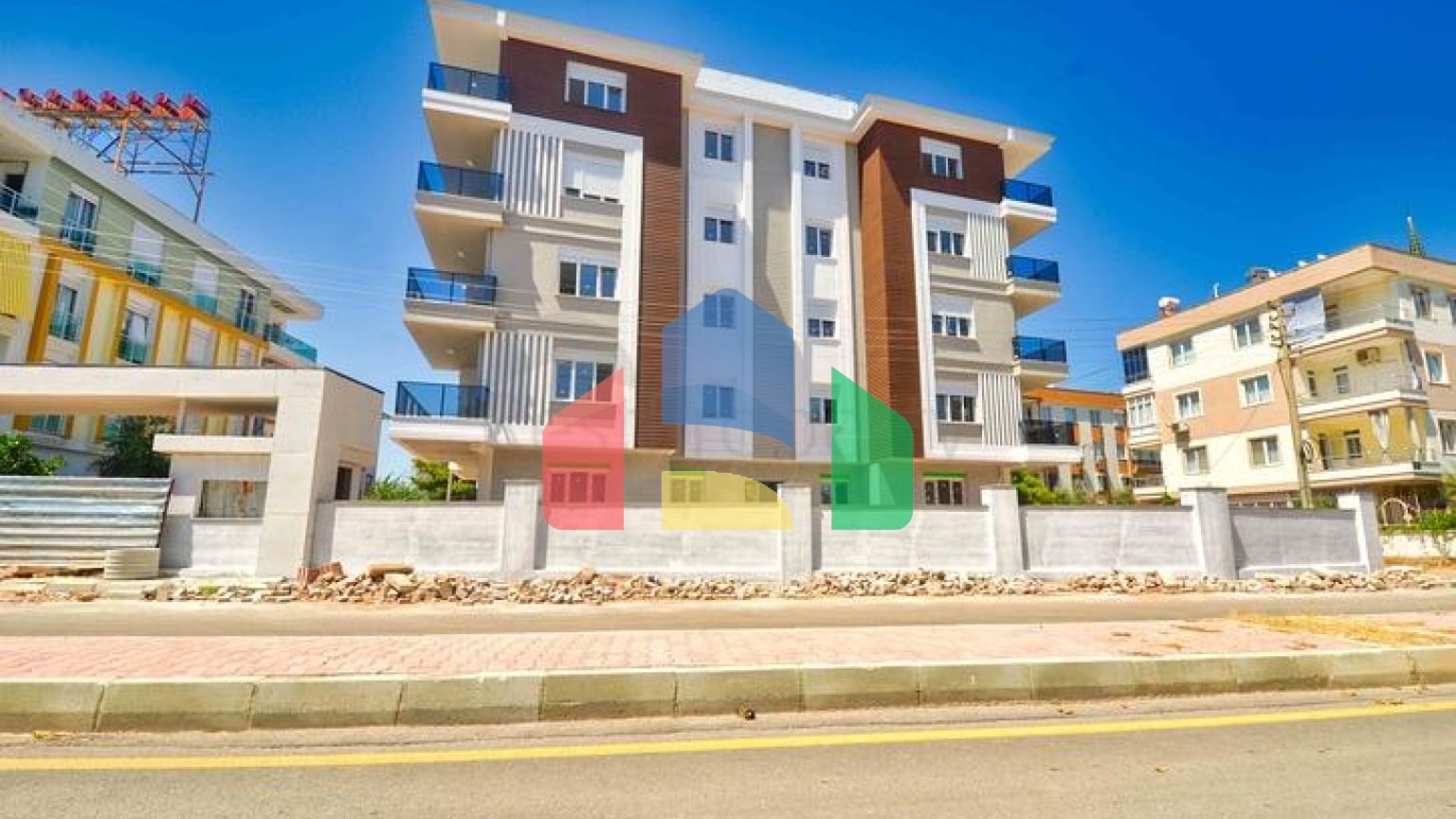 Квартира з басейном планування 2 + 1 в районі Кепез - Анталія