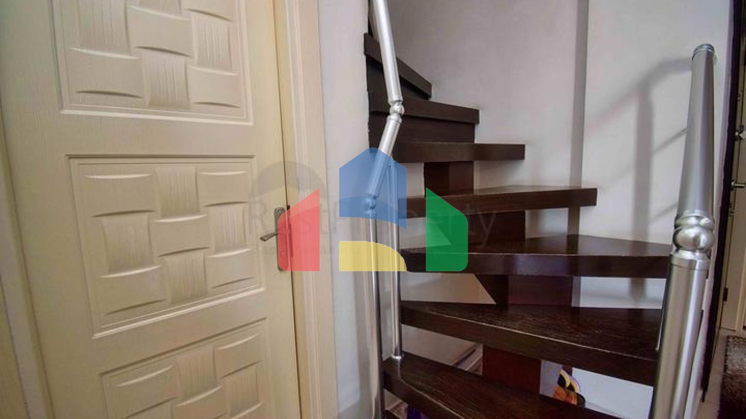 Квартира планування 4 + 1 дуплекс в районі Кепез-Анталія