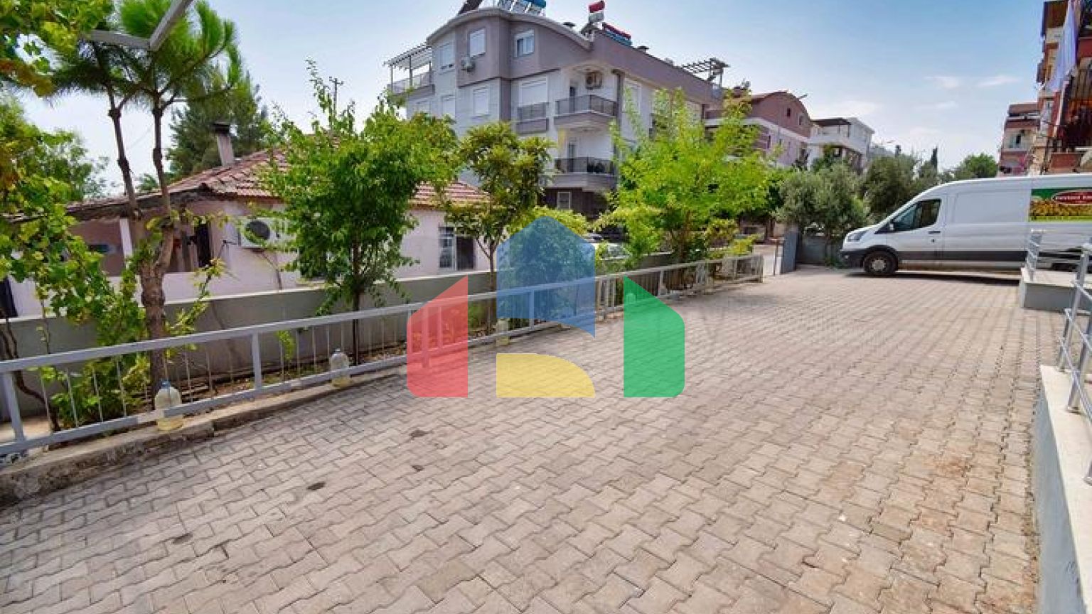 Квартира планування 4 + 1 дуплекс в районі Кепез-Анталія