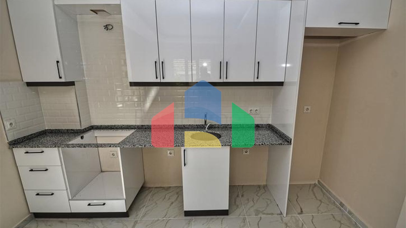 Квартири планування 2+1 і 6+1 дуплекс в районі Кепез-Анталія