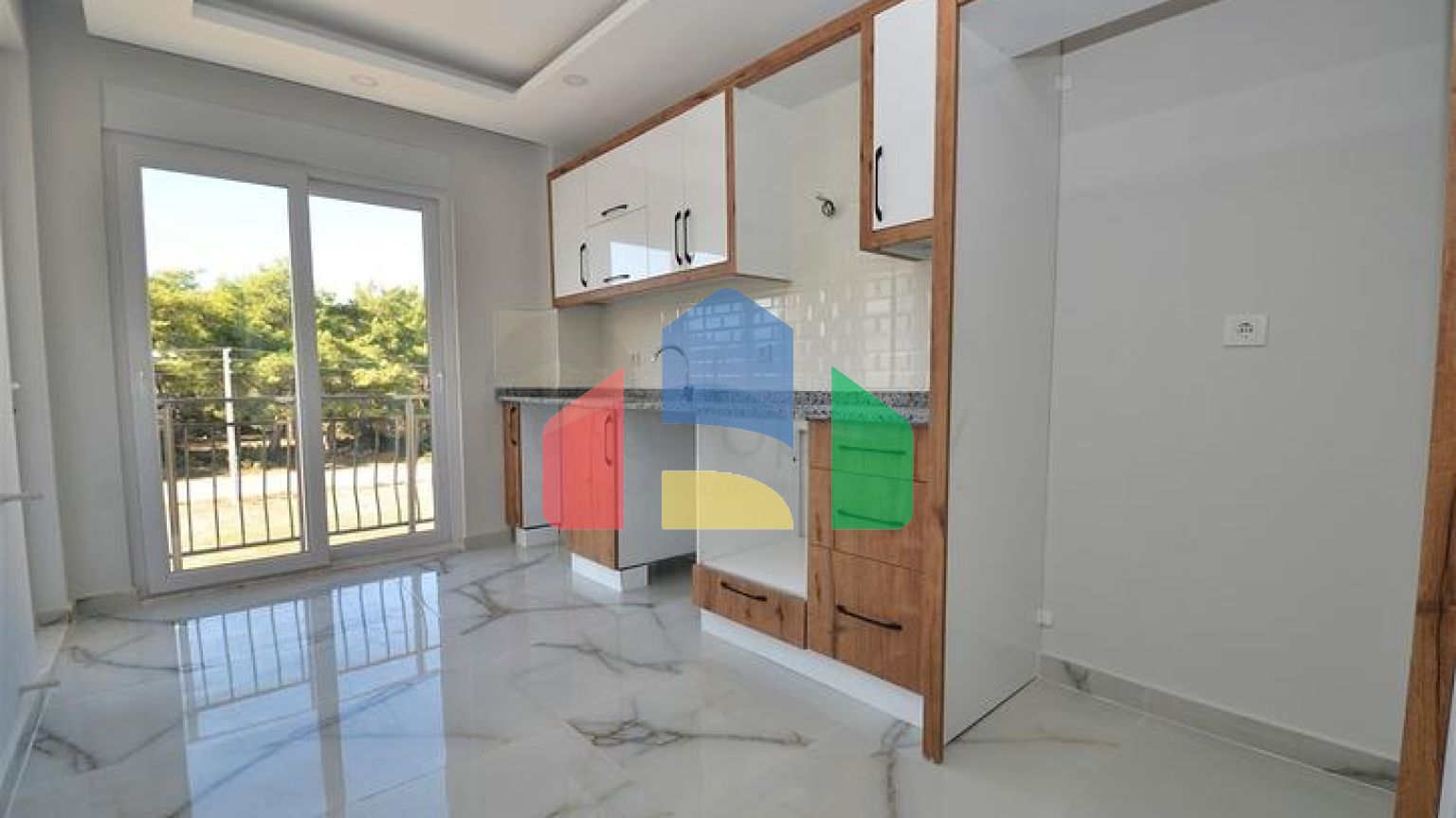 Квартиры планировки 2+1 и 6+1 дуплекс в районе Кепез - Анталия