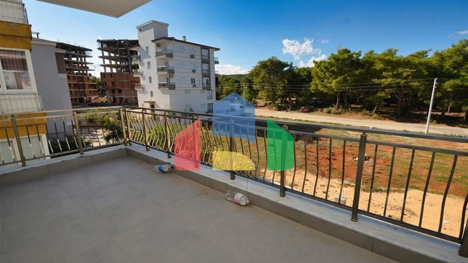 Квартиры планировки 2+1 и 6+1 дуплекс в районе Кепез - Анталия