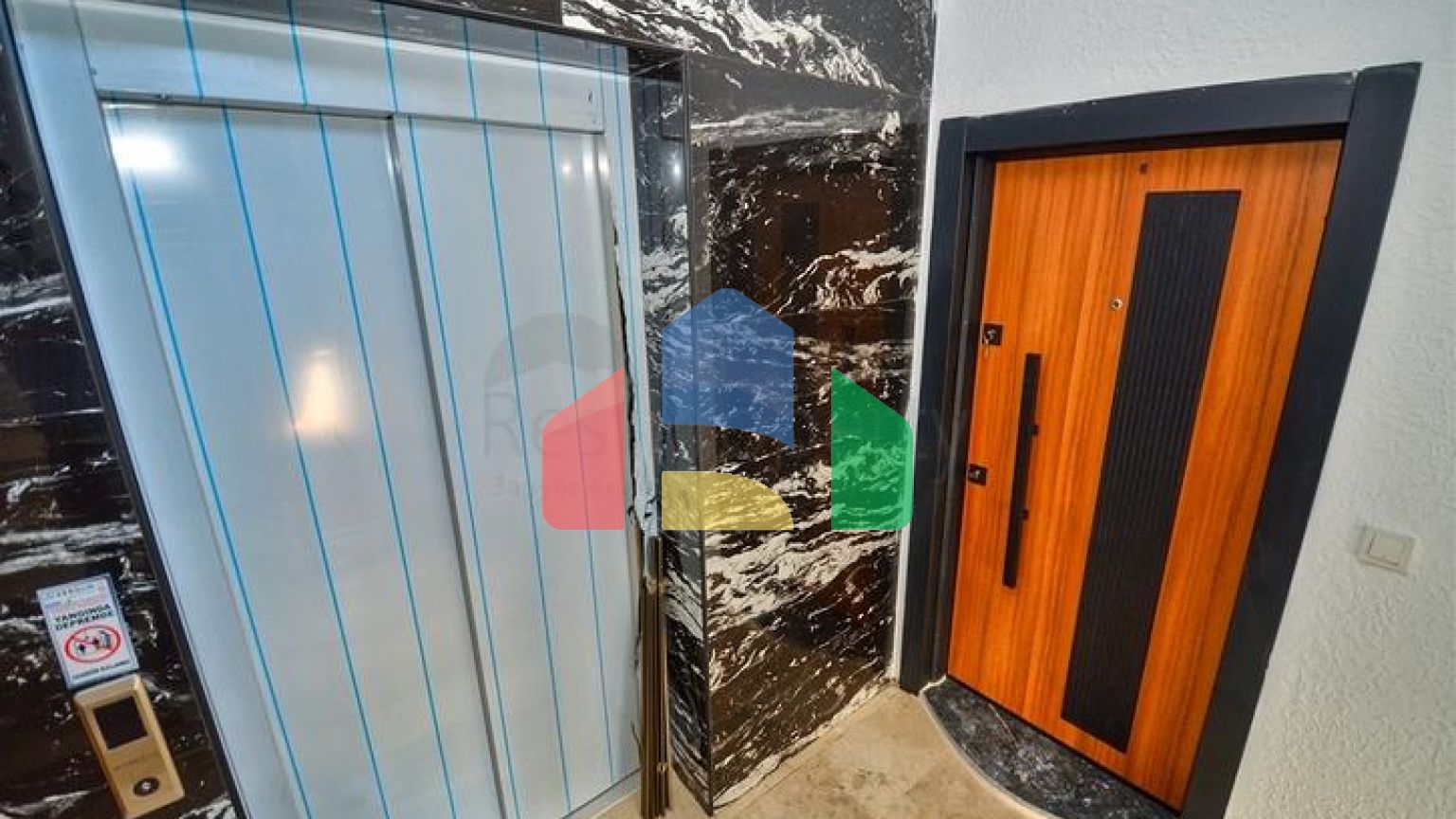 Квартиры планировки 2+1 и 6+1 дуплекс в районе Кепез - Анталия