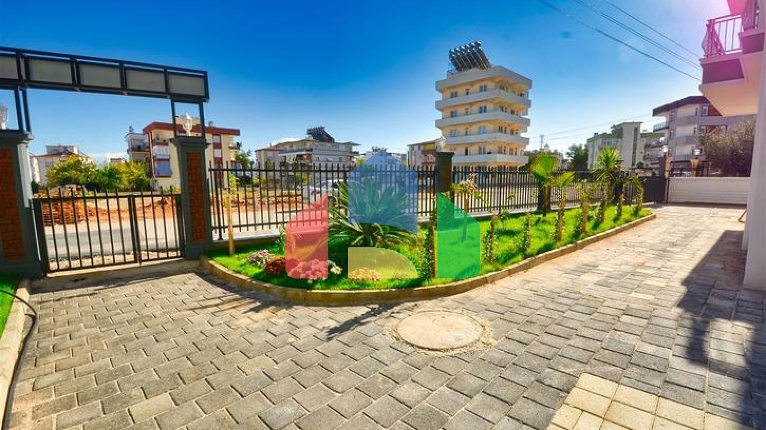 Квартиры планировки 2+1 и 6+1 дуплекс в районе Кепез - Анталия