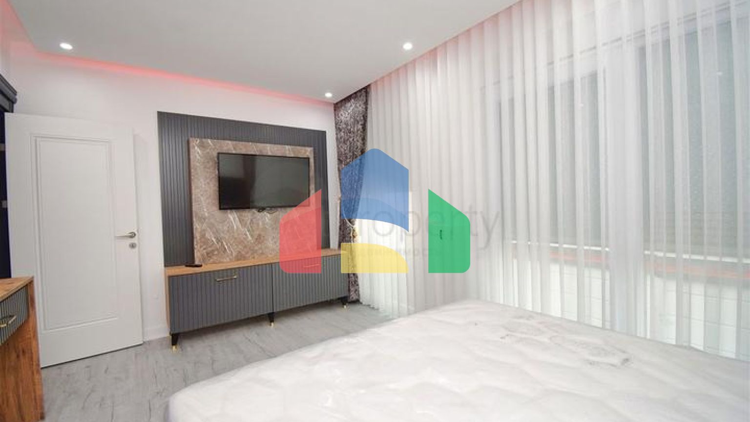 Вілла планування 7 + 3 в районі Алтинташ-Анталія