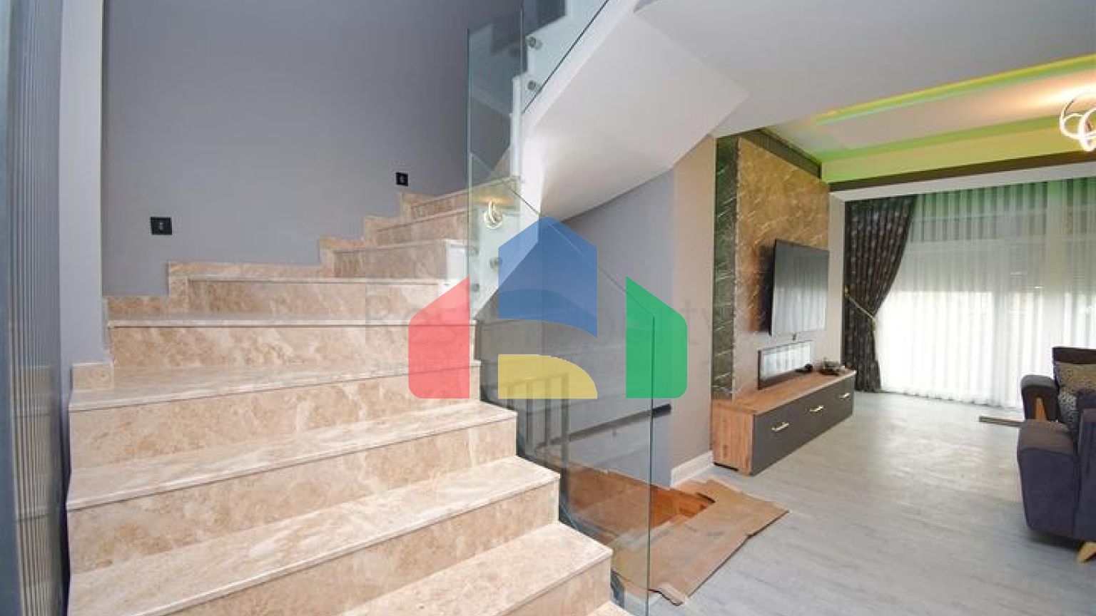 Вілла планування 7 + 3 в районі Алтинташ-Анталія