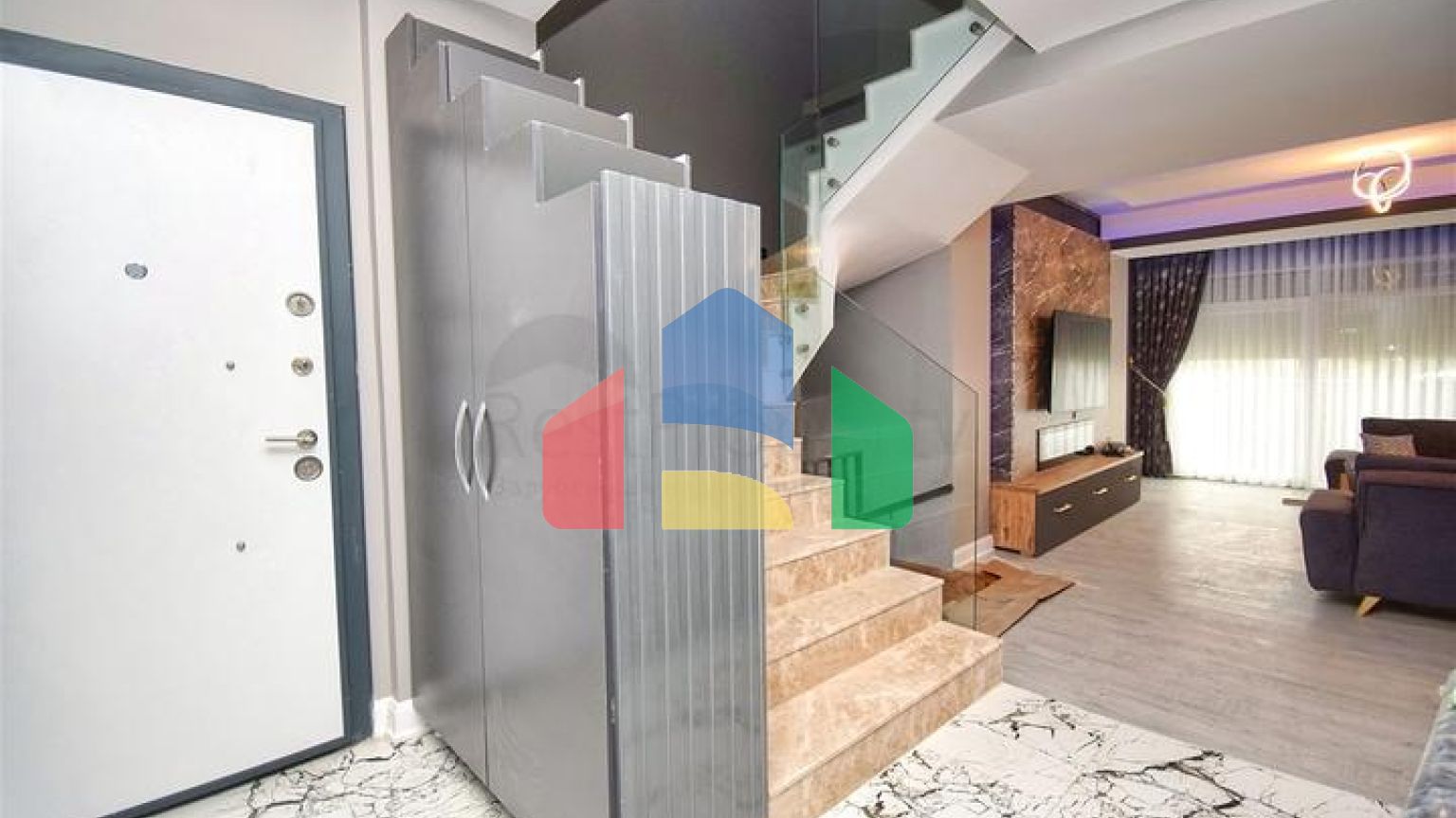 Вілла планування 7 + 3 в районі Алтинташ-Анталія