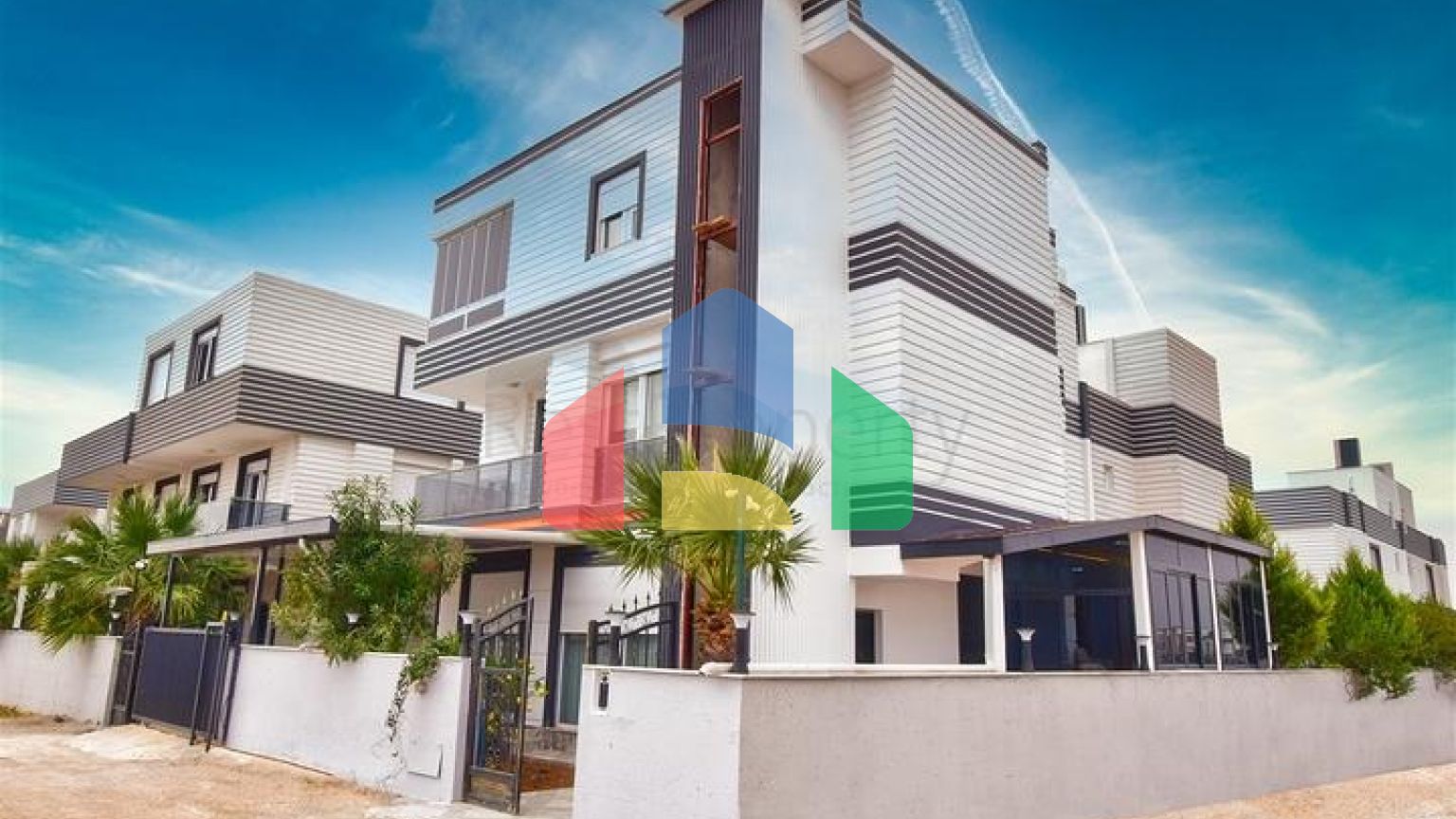 Вілла планування 7 + 3 в районі Алтинташ-Анталія