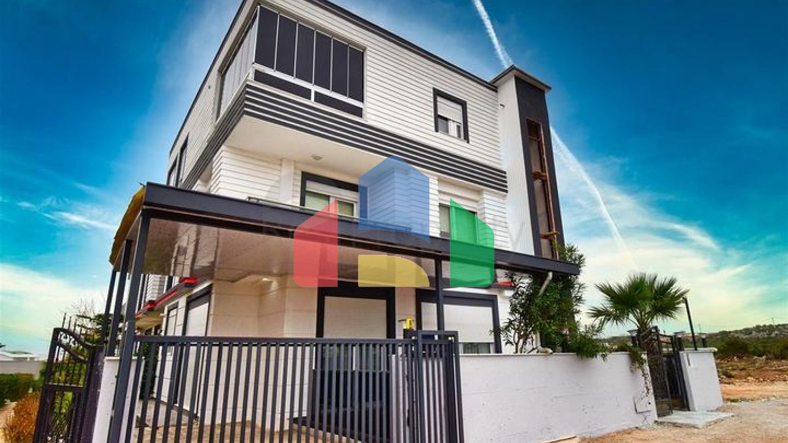 Вілла планування 7 + 3 в районі Алтинташ-Анталія