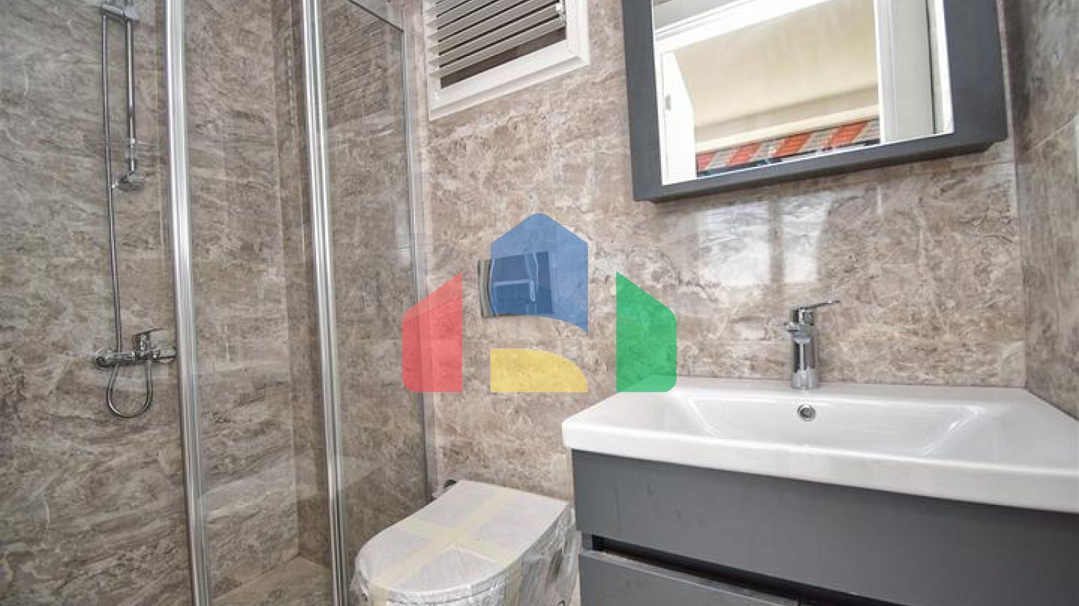 Інвестиційний проект на продаж виставлено будівлю в районі Алтинташ-Анталія