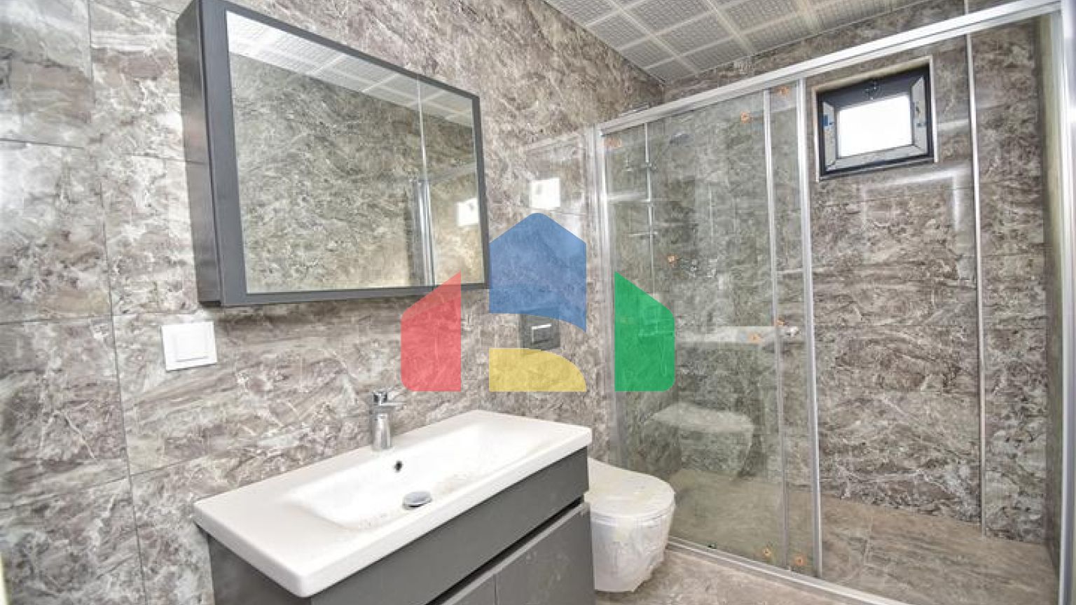 Інвестиційний проект на продаж виставлено будівлю в районі Алтинташ-Анталія