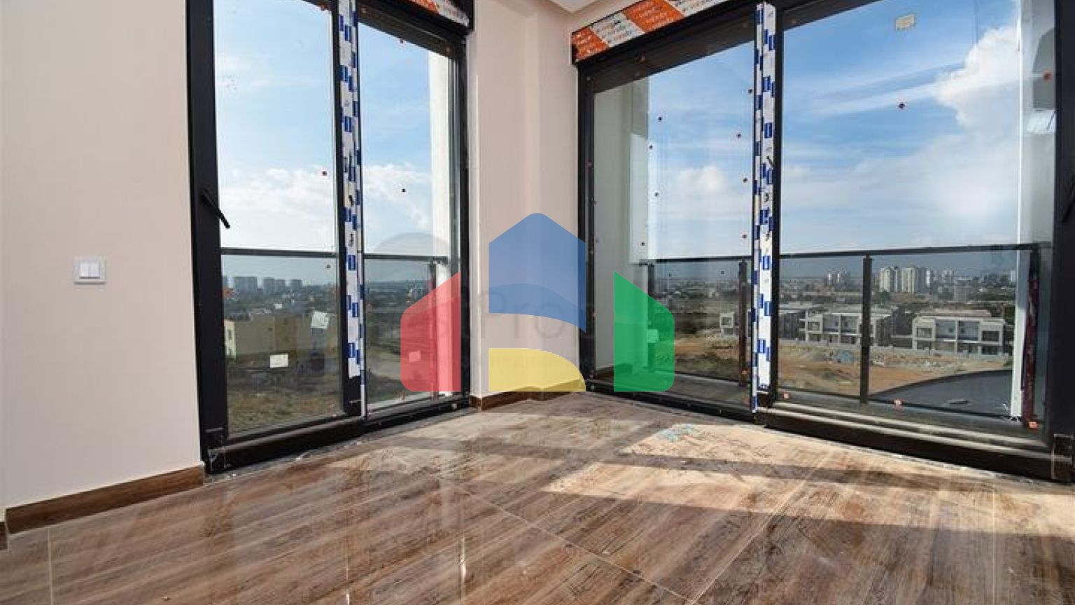 Інвестиційний проект на продаж виставлено будівлю в районі Алтинташ-Анталія