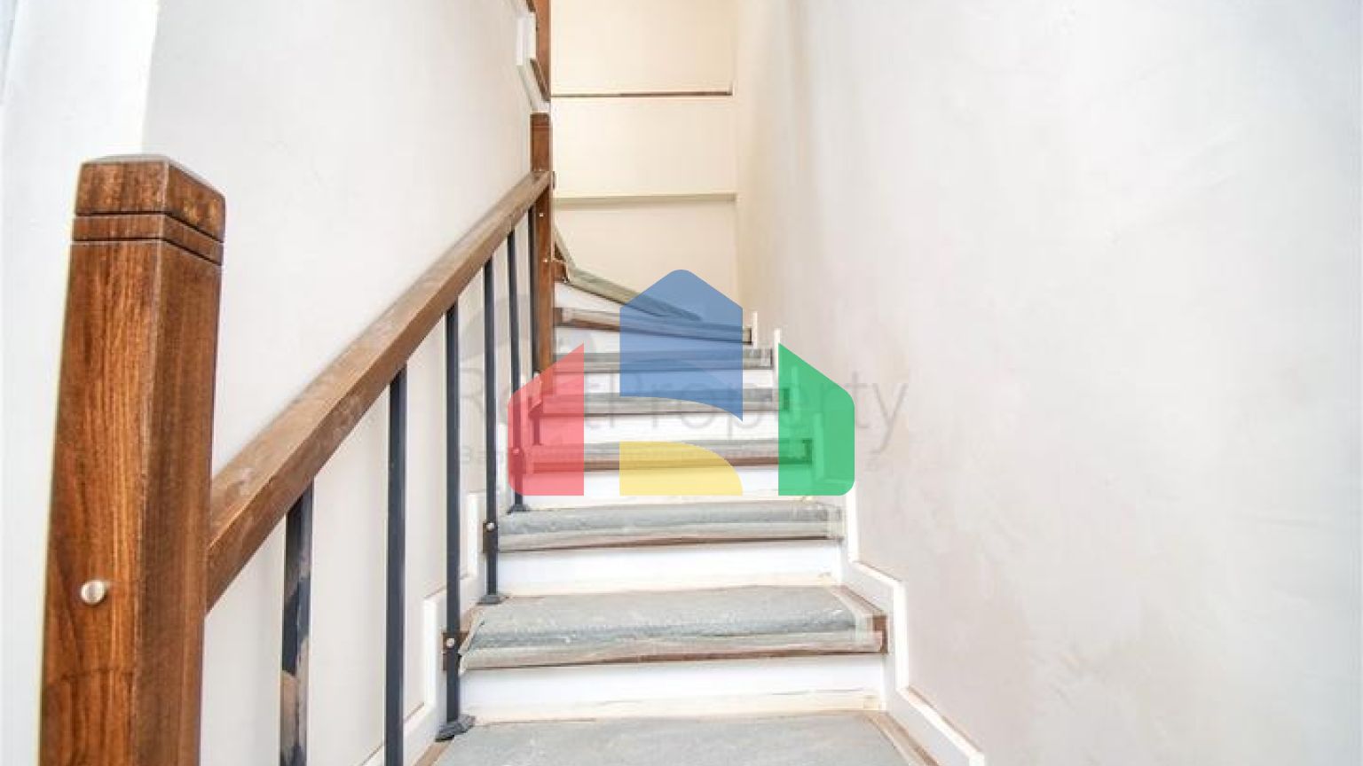 Інвестиційний проект на продаж виставлено будівлю в районі Алтинташ-Анталія