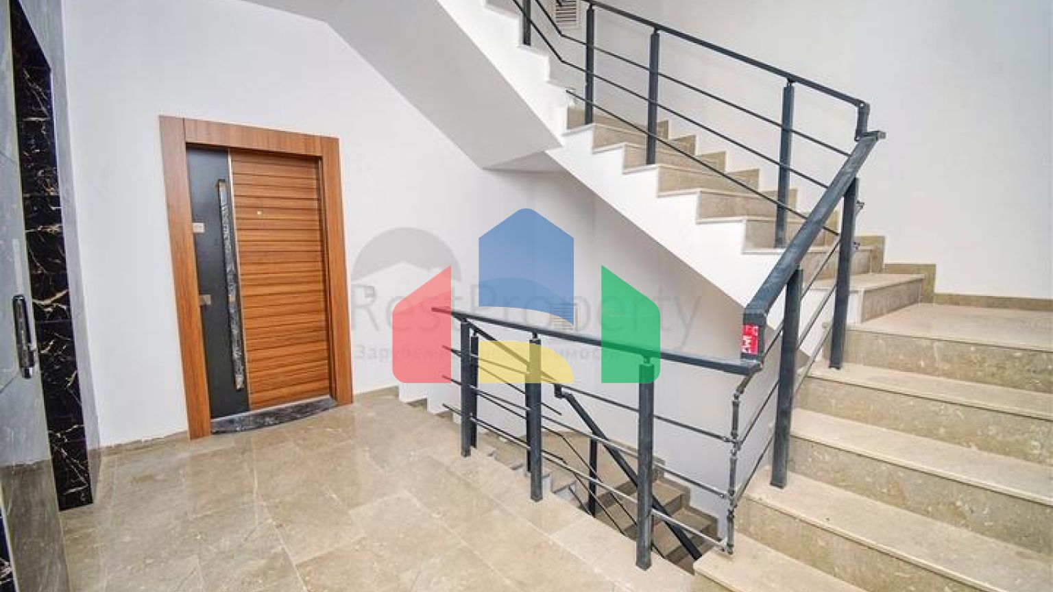 Інвестиційний проект на продаж виставлено будівлю в районі Алтинташ-Анталія