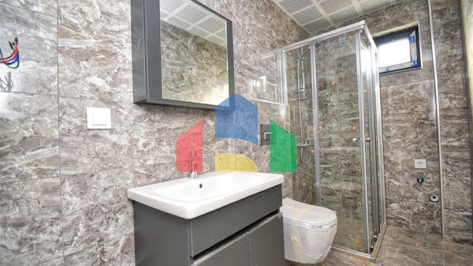 Інвестиційний проект на продаж виставлено будівлю в районі Алтинташ-Анталія