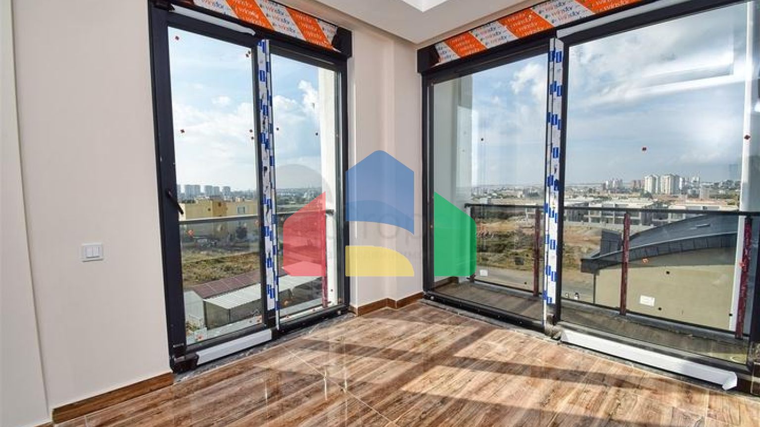 Інвестиційний проект на продаж виставлено будівлю в районі Алтинташ-Анталія