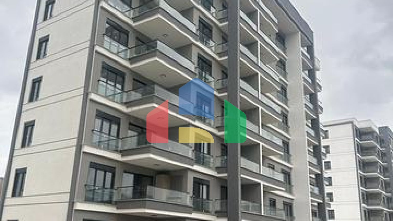 Квартира планування 2 + 1 в найпрестижнішому комплексі району Алтинташ - Анталія