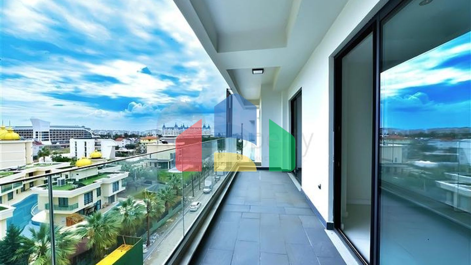 Квартира от собственника планировкой 3+1 в масштабном проекте района Тюрклер