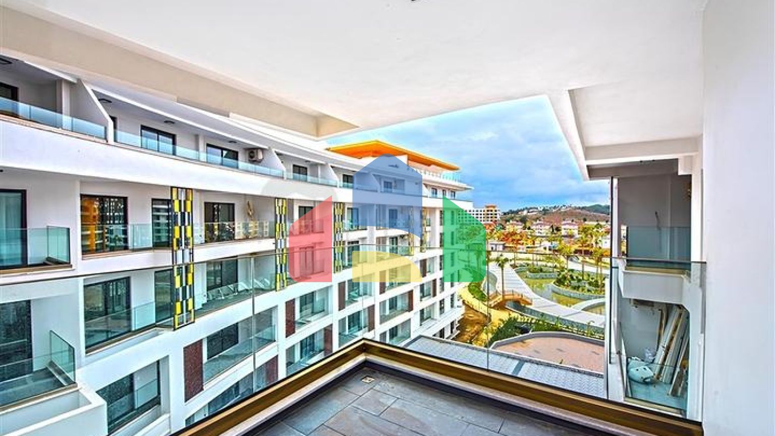 Квартира от собственника планировкой 3+1 в масштабном проекте района Тюрклер