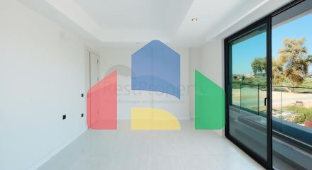 Современная квартира у моря в престижном районе Турклер Современная квартира у моря в престижном районе Турклер