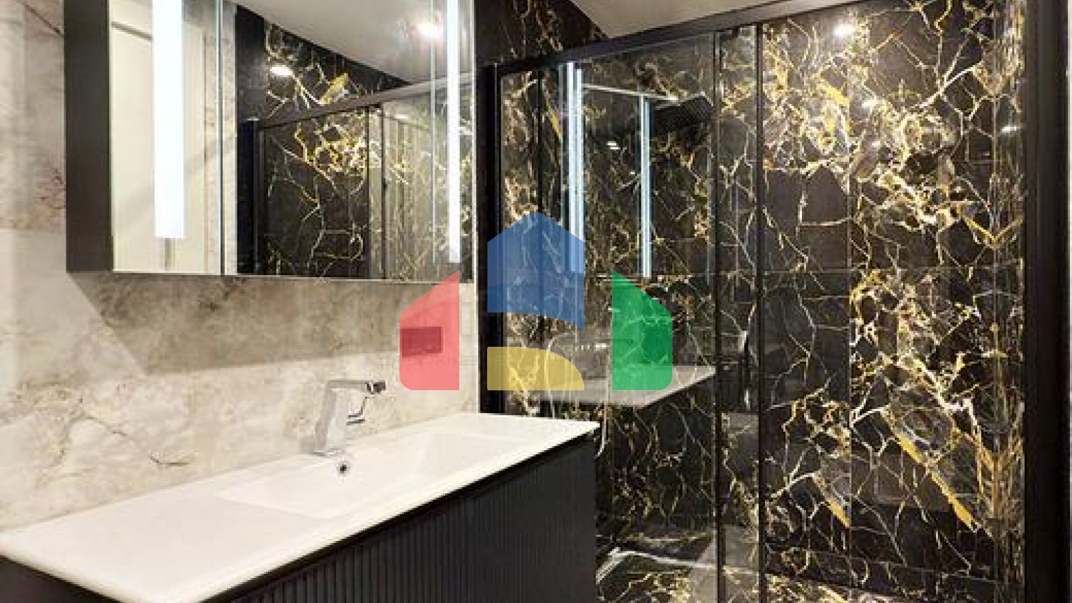 Современная квартира у моря в престижном районе Турклер