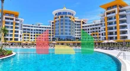 Розкішна квартира 3 + 1 з садом в елітному комплексі біля моря