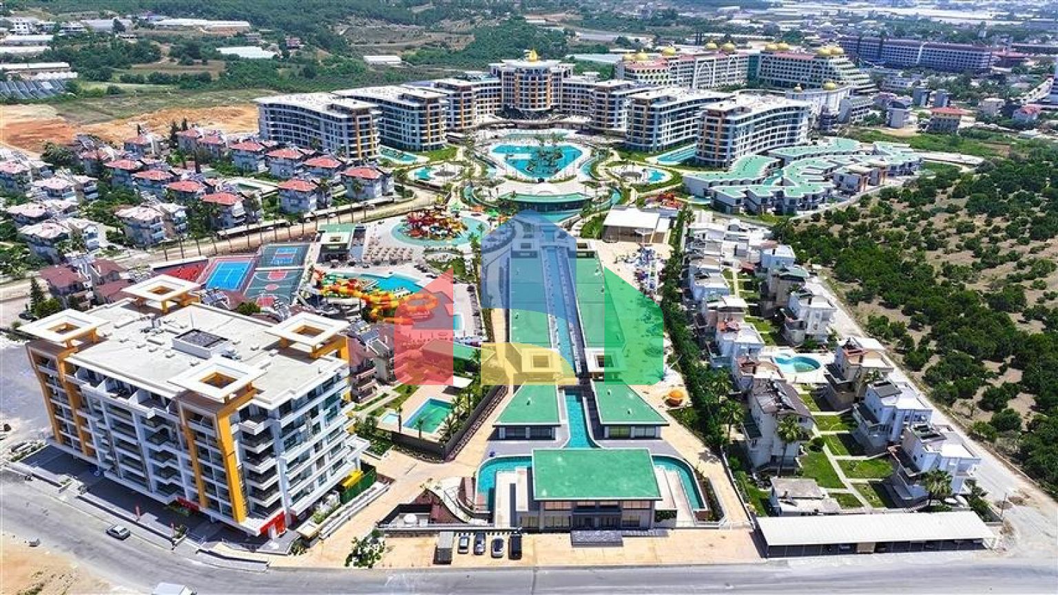 Розкішна квартира 3 + 1 з садом в елітному комплексі біля моря