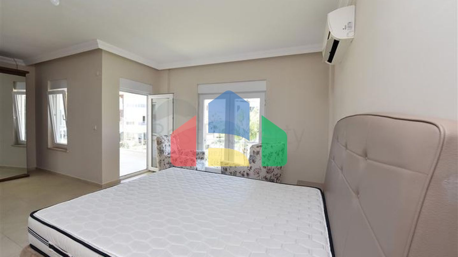 Просторный Дуплекс 3+1 в районе Турклер