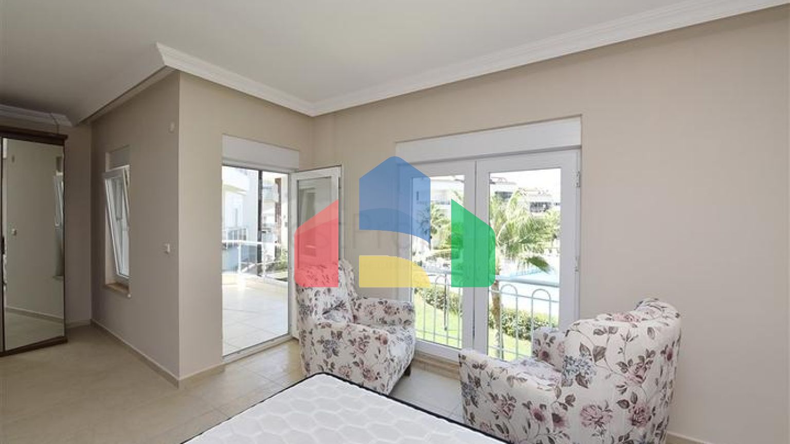 Просторный Дуплекс 3+1 в районе Турклер