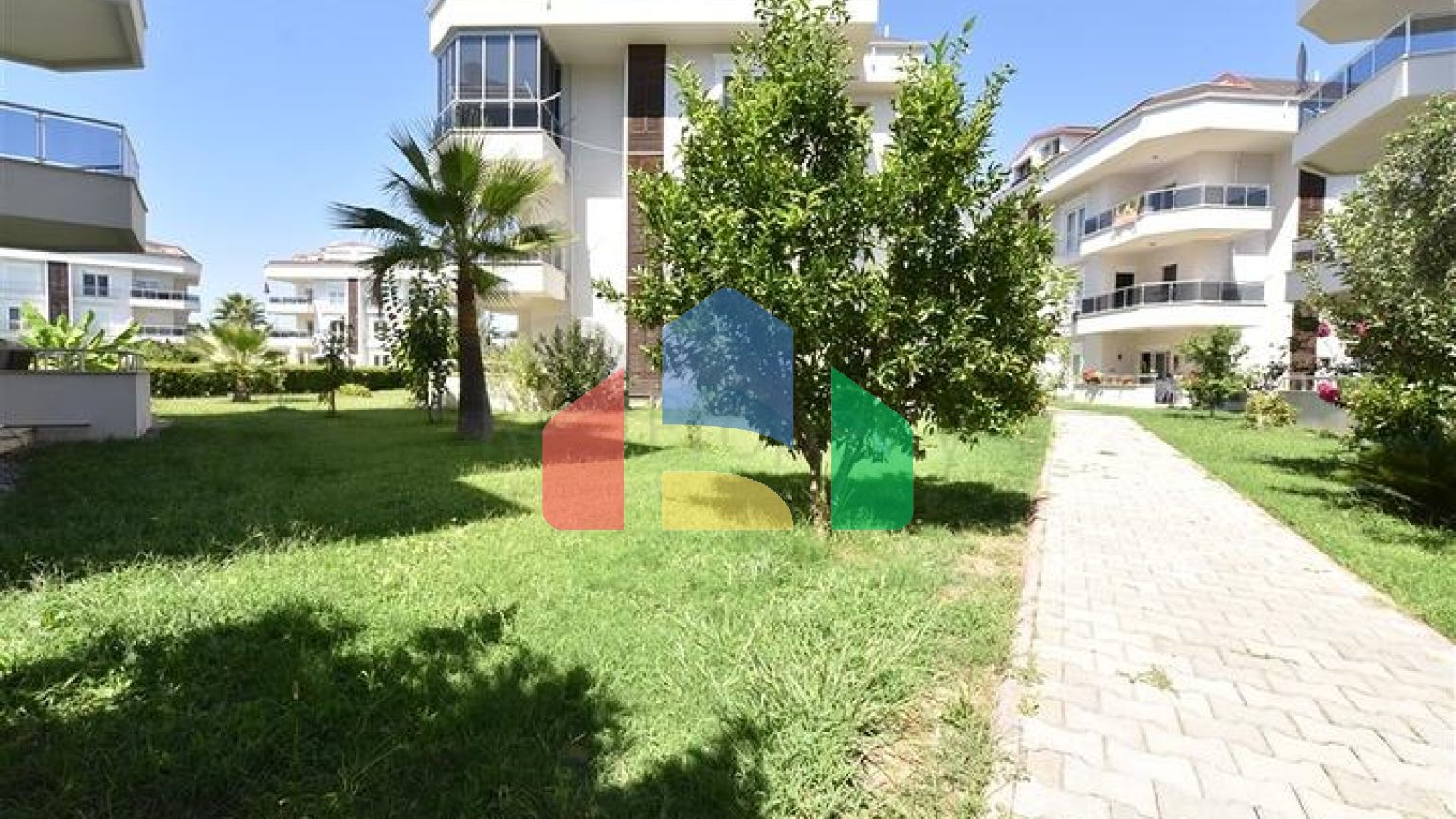 Просторный Дуплекс 3+1 в районе Турклер