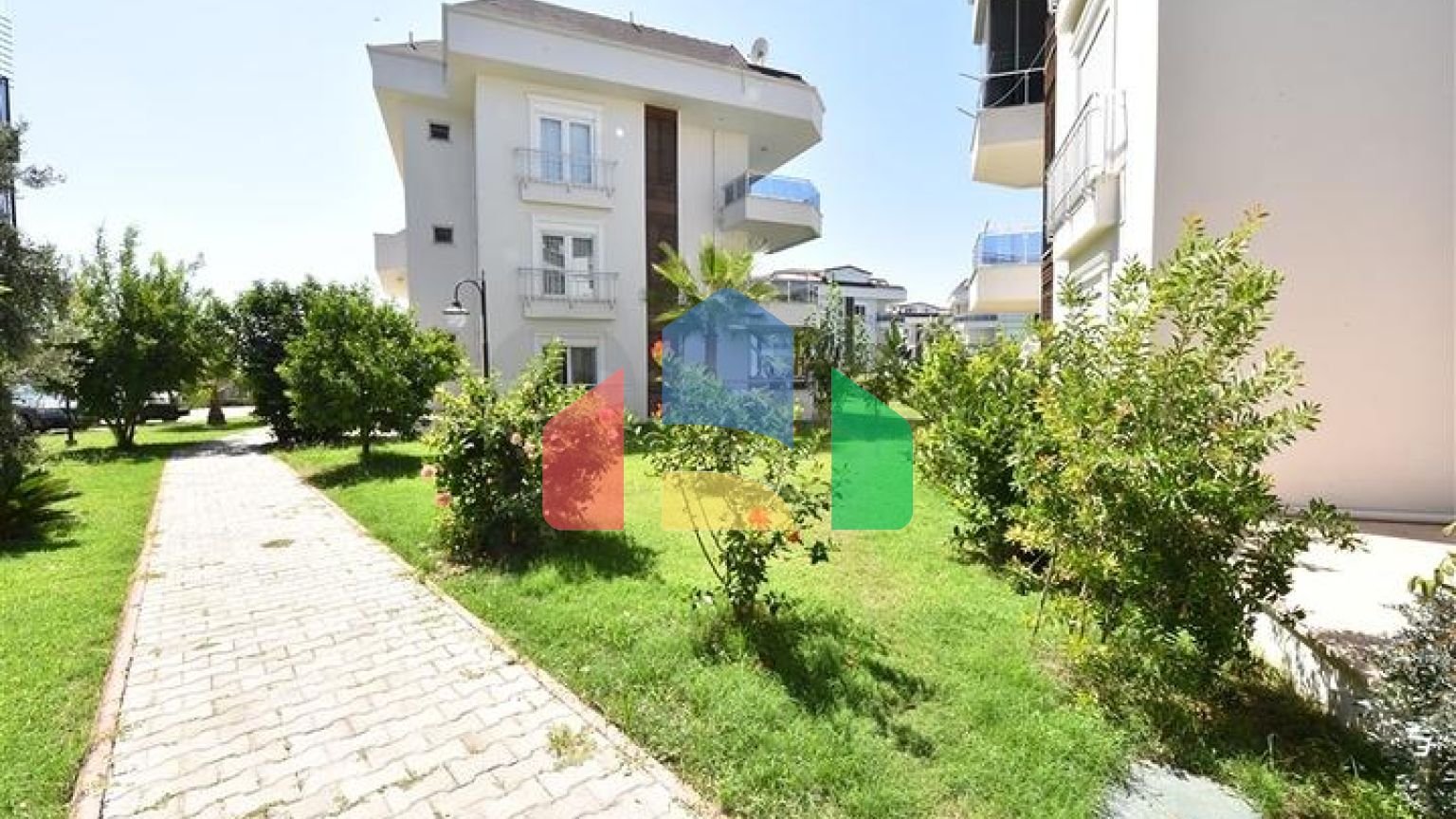 Просторный Дуплекс 3+1 в районе Турклер