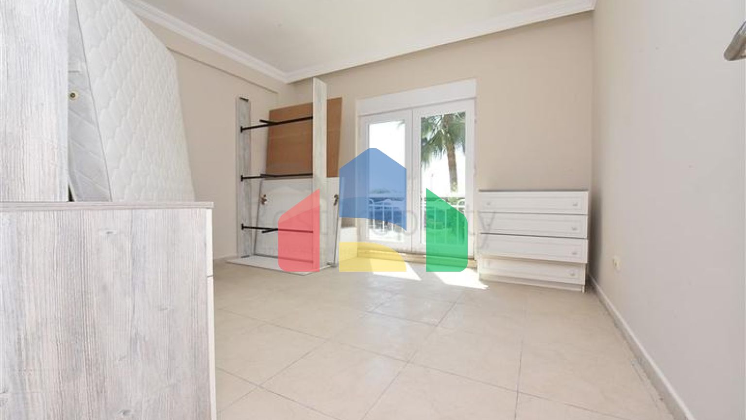 Просторный Дуплекс 3+1 в районе Турклер