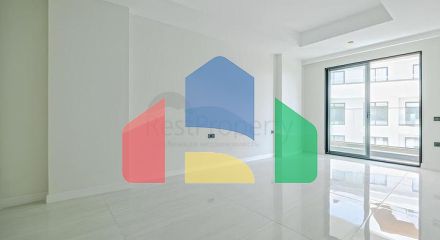 Сучасна квартира 2+1 в новому житловому комплексі біля моря в районі Тюрклер